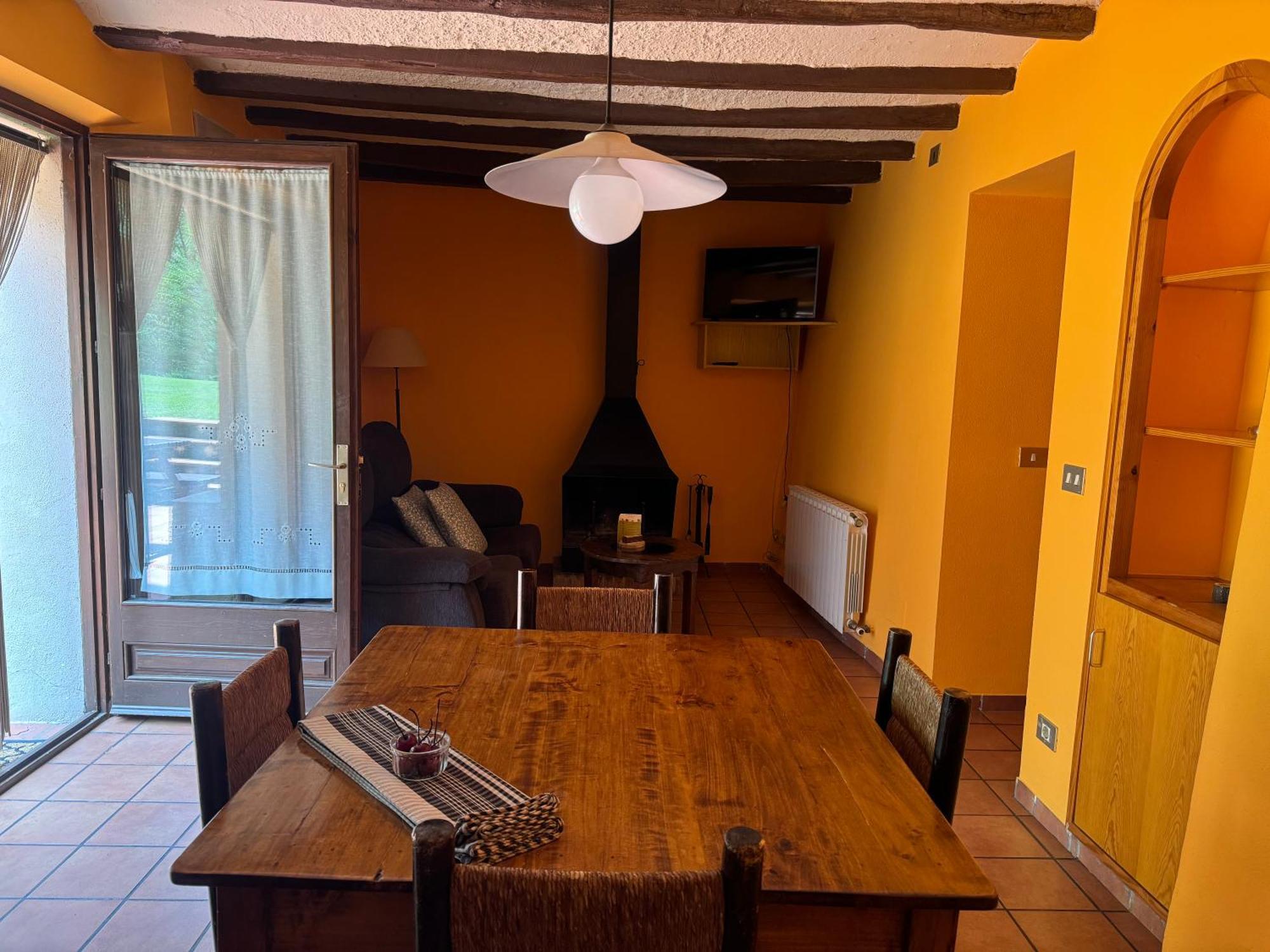 Gasthaus Mas Masnou Olot Exterior foto